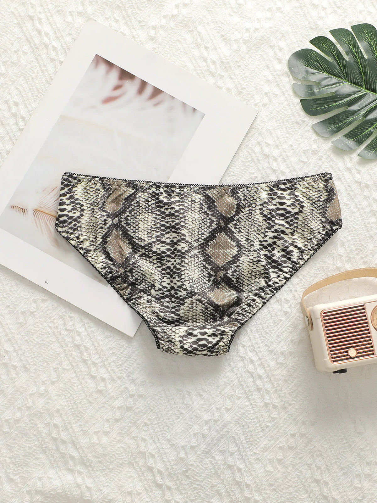 Women's sexy bra set with lace ultra-thin 2-piece leopard print Underwear is suitable for special occasions and daily use A3132