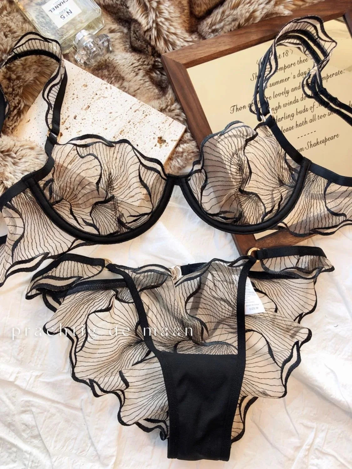 wholesome but hot French Lace Bra Set Flower Embroidery Ultra Thin Push Up Wirefree Niche Comfort CA Delivery S-XL MOYISU 32-38