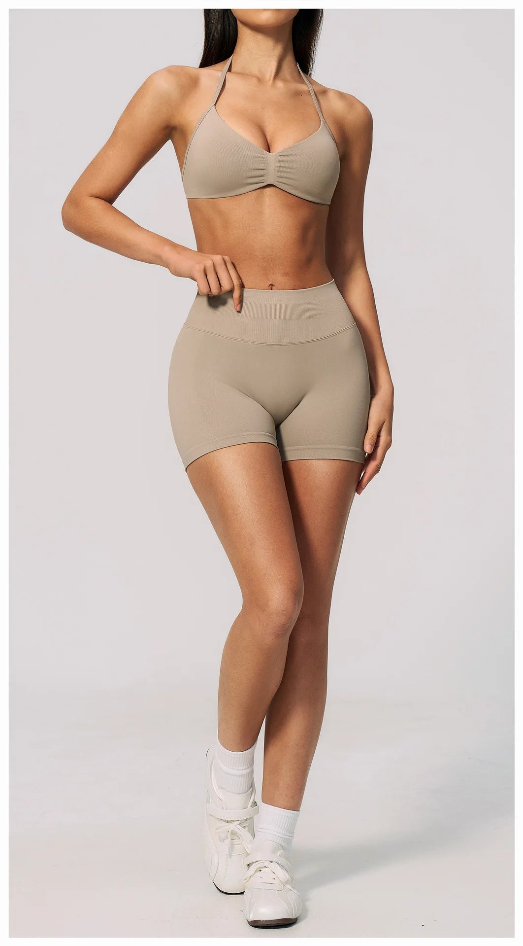 Seamless Yoga Suit Women Exposed Back Pleate Sports Bra High Waist Shorts Fitness Sets Outdoor Running Athletic Wear Tracksuit
