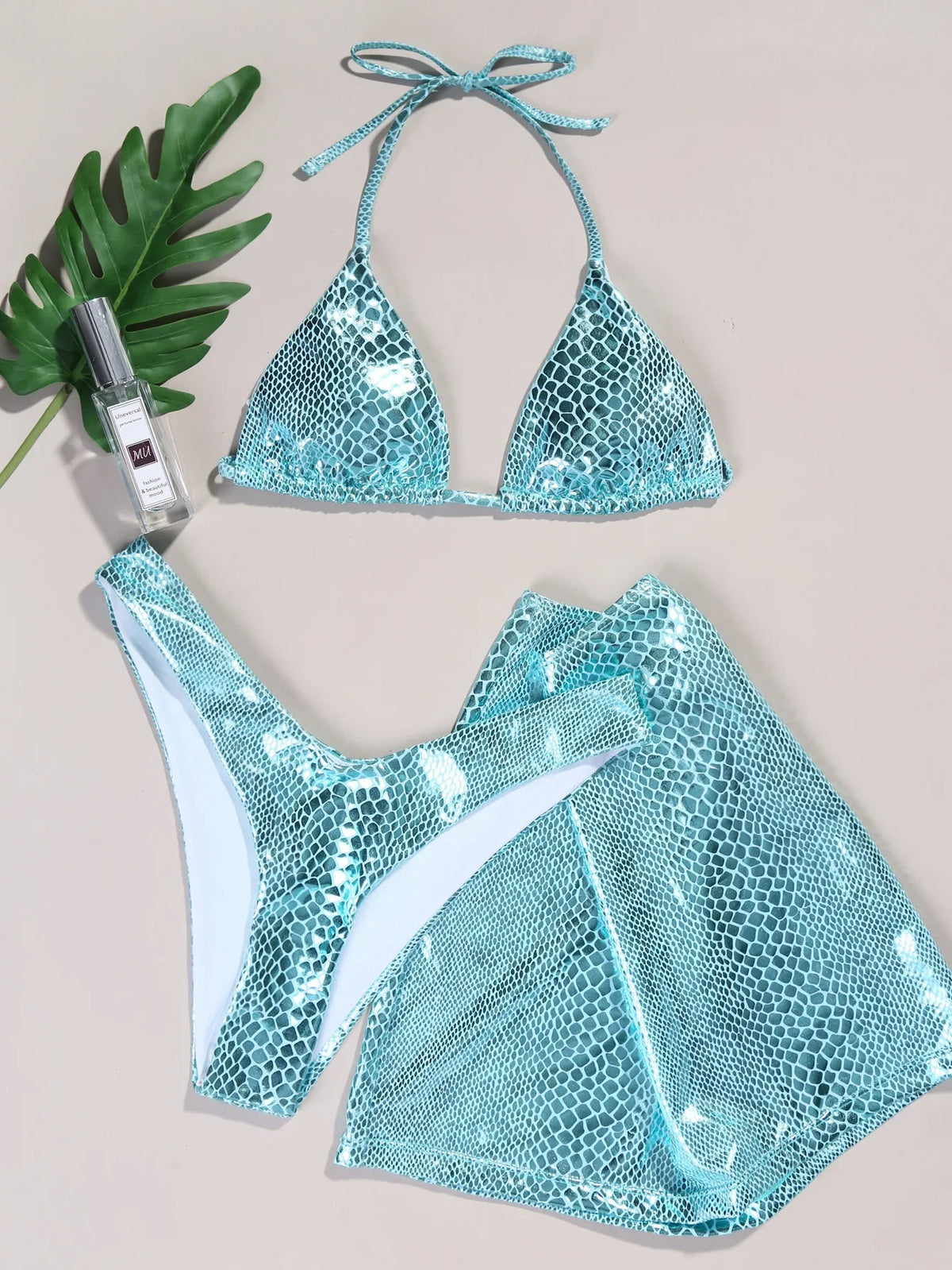 Sexy Swimsuits Women Halter Bikini Lace Up Green Snakeskin Print Pleate Skirts 3 Piece Swimwear Beach Bathing Suit Swimming Suit