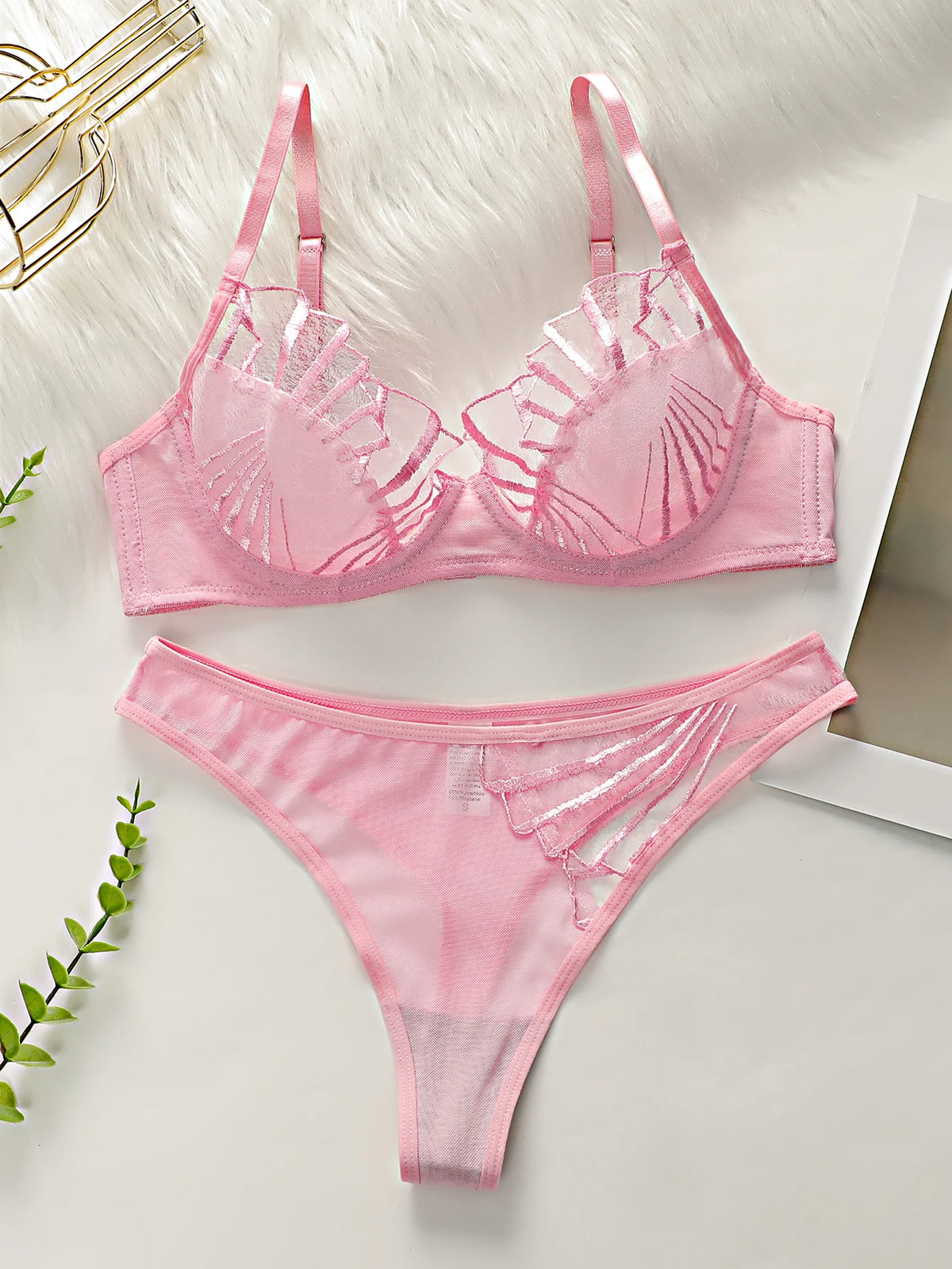 New Design High-Quality Lingerie Set With Sexy butterfly Line Mesh Plicing Women's Underwear Push Up Bra 2 Pieces YS2417