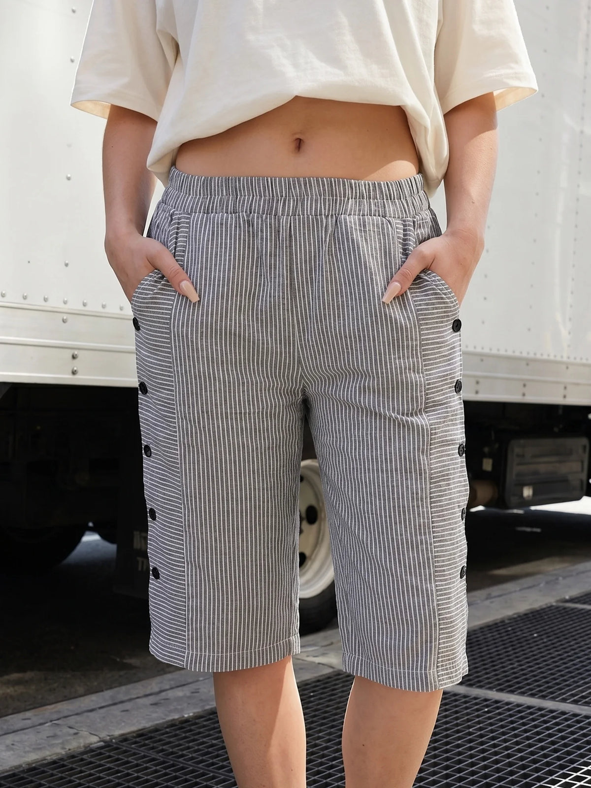 2026 Summer Women Striped Capris Casual Stylish Elastic Waist Side Button Straight-leg Pants Daily Cropped Trousers