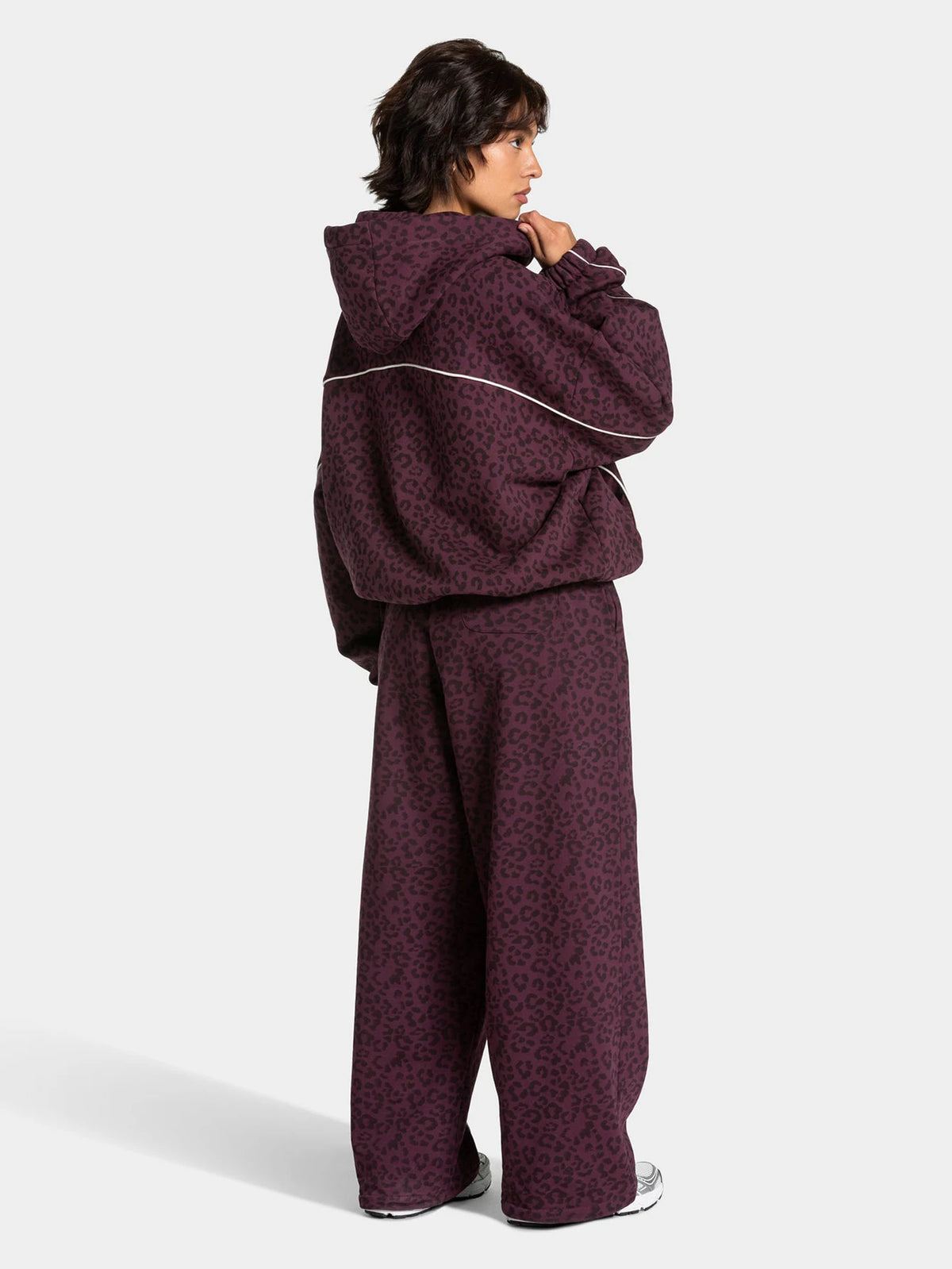 Vintage Leopard Hooded Sweatshirt Suit Loose Fit Contrast Line Wide Leg Trousers Fashion Athletic Tracksuit Outfit