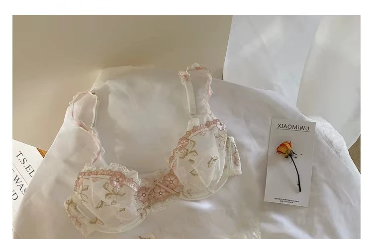 MOYISU Luxury French Pure Desire White Lace Thin Sexy Gauze Underwear Set Embroidery Girl Push-up Bra Big Size Big Breasts Small