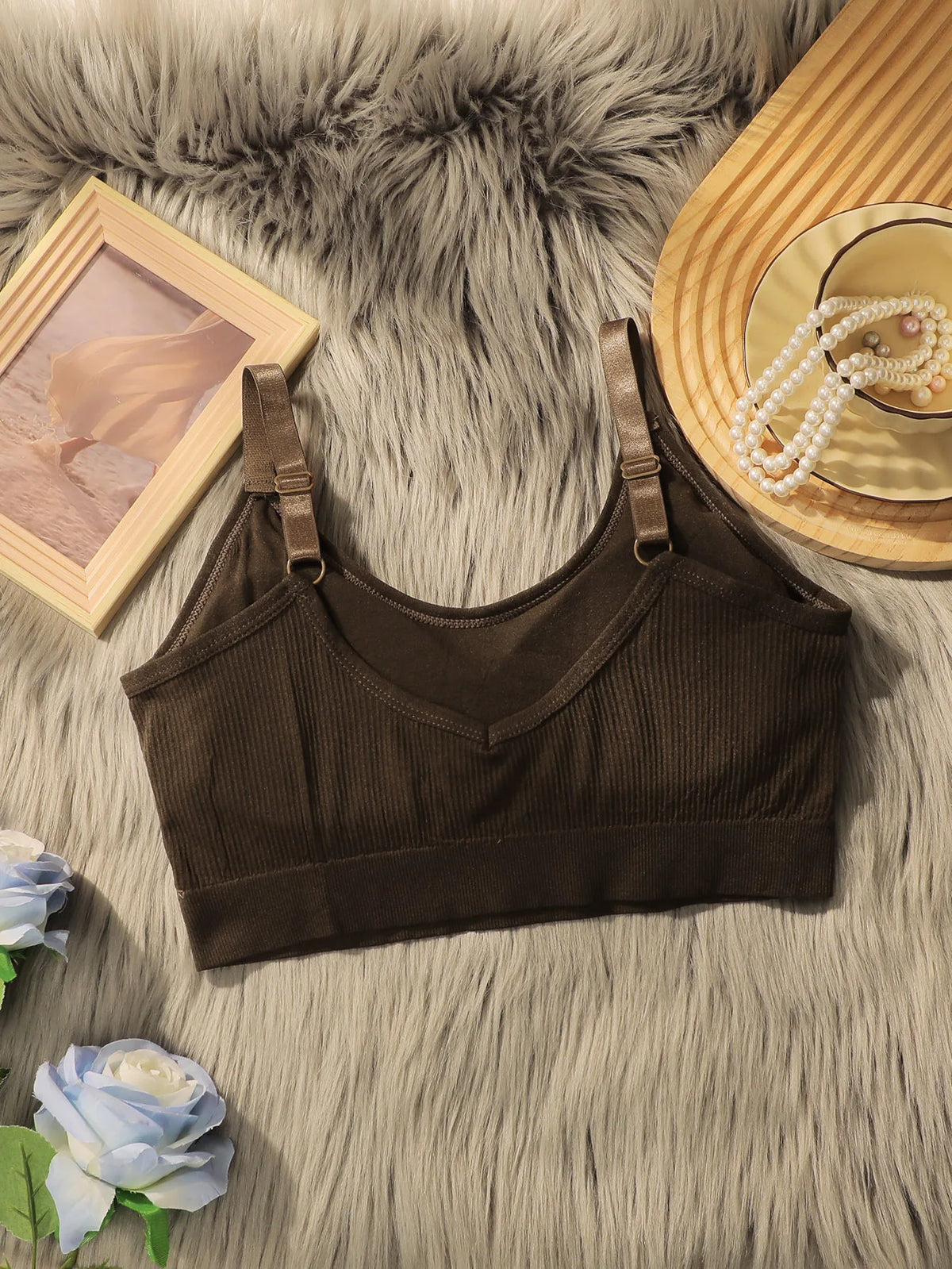 Women Ribbed U-Neck Cami Bra Adjustable Strap Padded Sports Bra Seamless Wireless Yoga Tank Top Comfort Daily Layering Lingerie