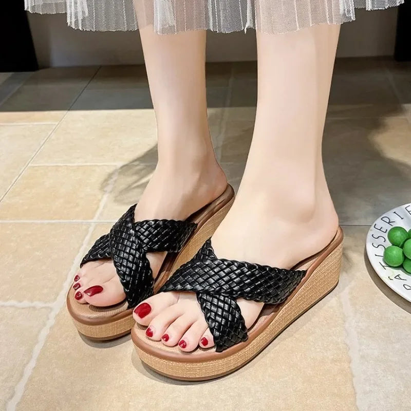 Women's Slippers Fashion Wedges Platform Sandals 2026 Summer Women's Flip Flops Outdoor Non Slip Beach Slippers