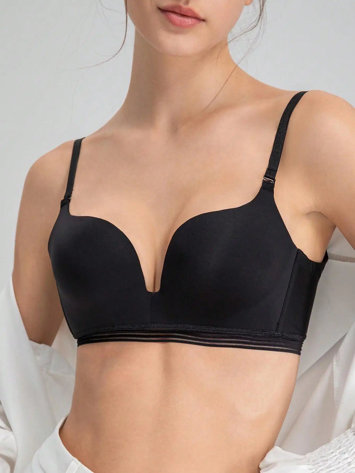 Sexy French lingerie for women without steel rings Push-up bra with a U-back design for enhanced support and an open-back