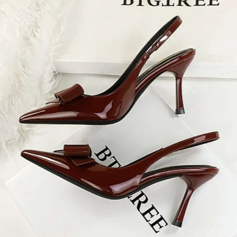 Luxury Designer Burgundy Suede Ankle Strap Pumps Sexy Pointed Toe Ankle Buckle Elegant Heels Fashion Wedding Party Shoes Shoes