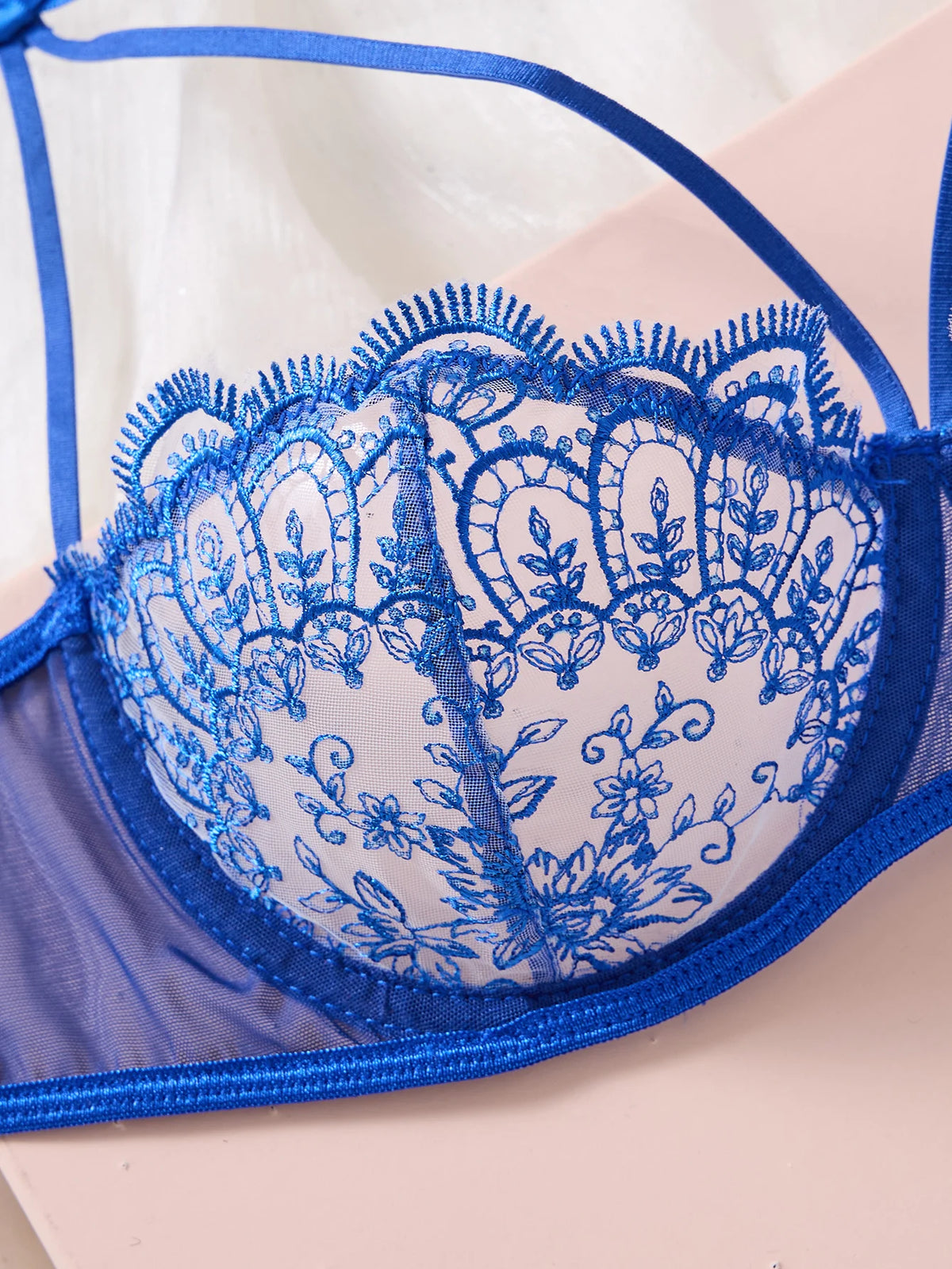 Royal Blue Floral Lace Lingerie Set Sheer Mesh Underwire Bra With Bow & Thong Women Sexy Underwear ZA824057