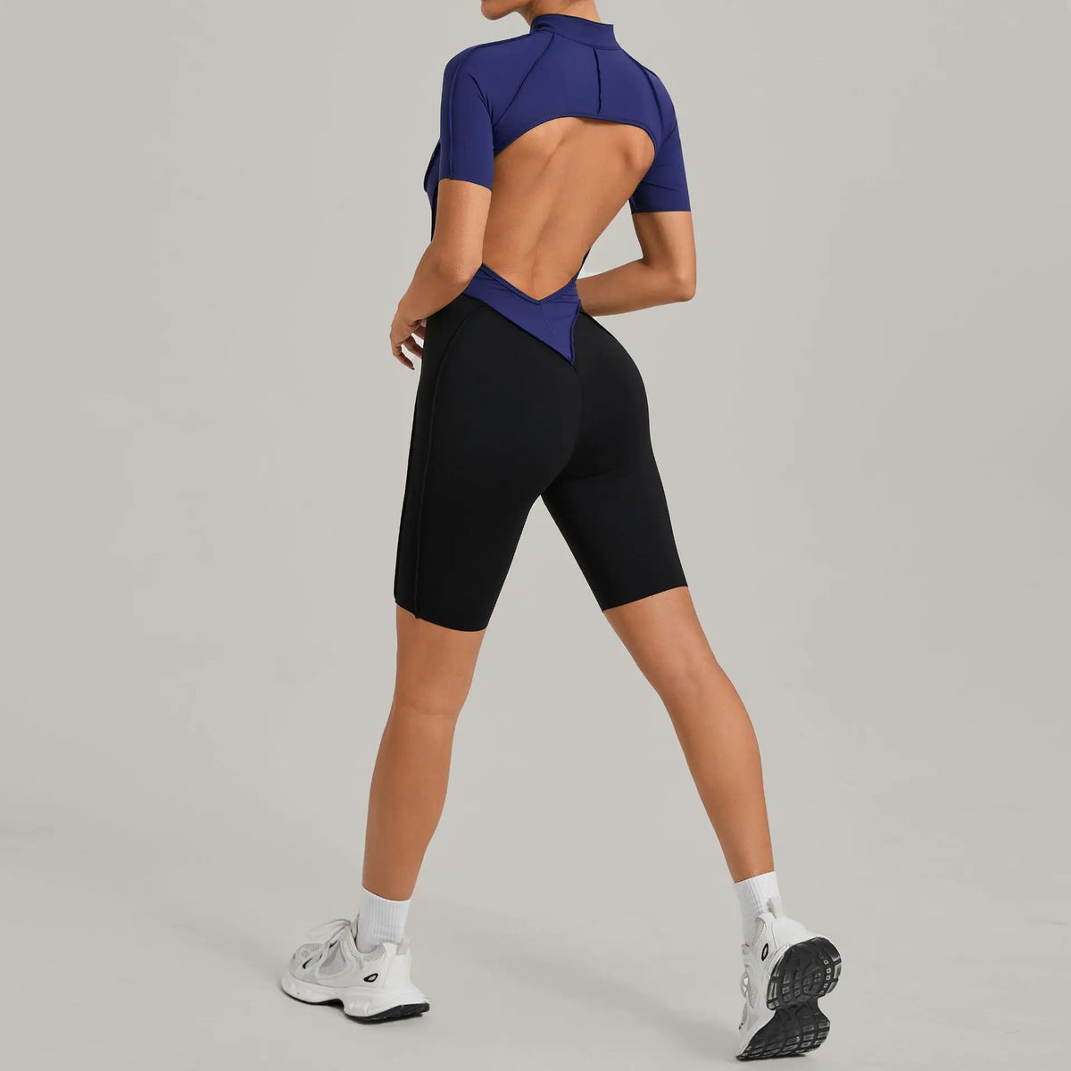 Women's Seamless Yoga Jumpsuit Sports Workout Running Hip-lifting Slim Fit Shorts One-Piece Training Fitness Gym Bodysuit