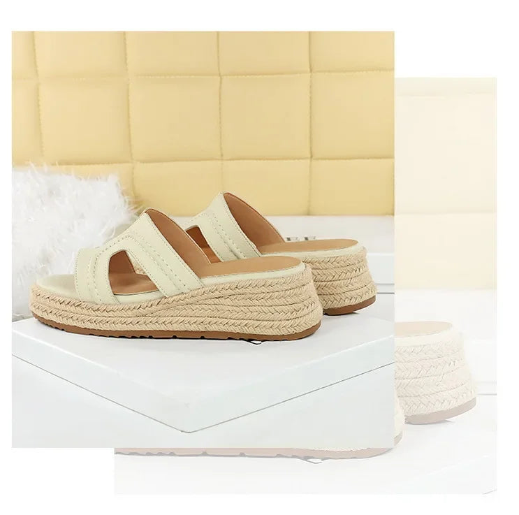 Spring 2025 Women's Slippers Hollow Out Strap Waterproof Thick Heel Woven Rope Country Style Slip-On Shoes Polyurethane Material