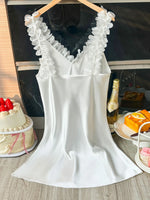 Women Petals Trim V Neck Nightdress Elegant Sleeveless Sleep Dress Perfect for Romantic Date Nights Valentine's Day and Special