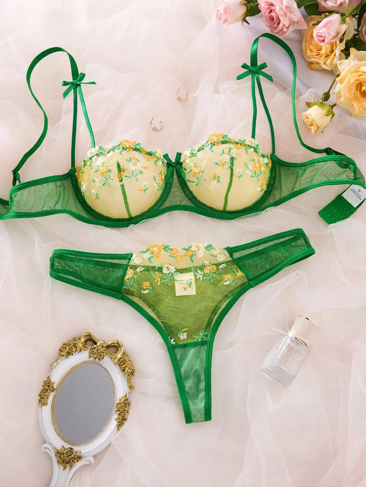 French-style floral embroidery lace lingerie set,sexy and pure desire sheer bra support,Valentine's Day party