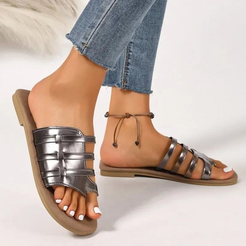 Women Slippers 2026 New Minimalist Fashion Flat Sandals Summer Outdoor Beach Slippers Lightweight Woman Shoes Slides Women
