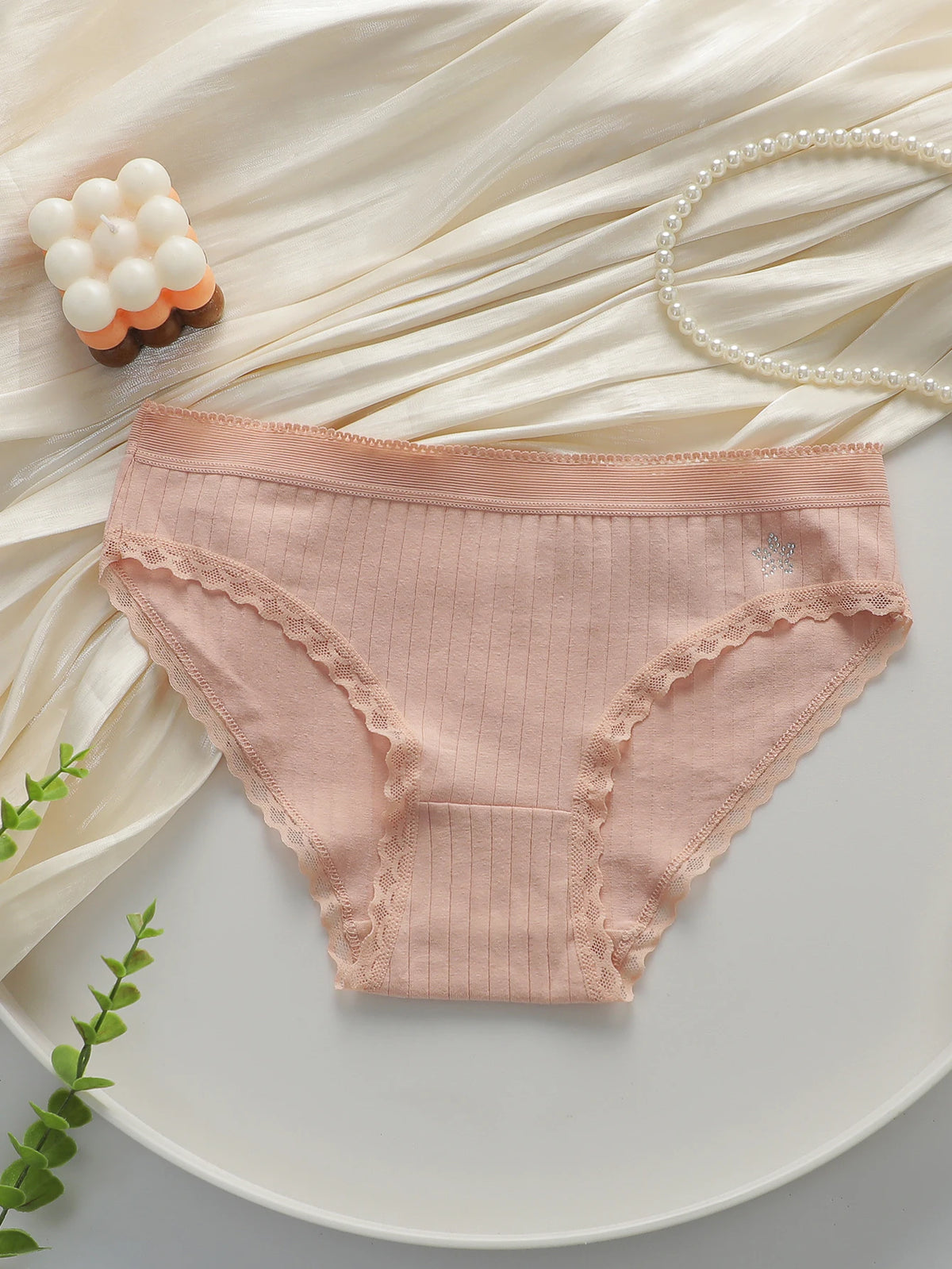 Women Ribbed Cotton Briefs Lace Trim Mid Waist Panties Soft Breathable Rhinestone Star Decor Ladies Daily Basic Underwear W134