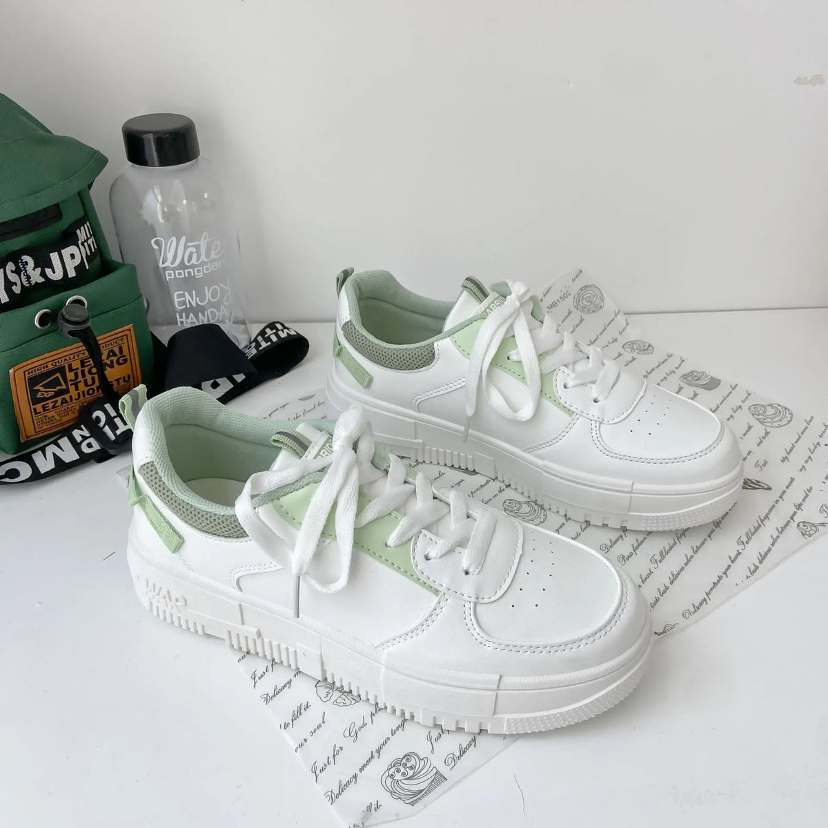 2022 Fashion Spring New Designer Hot Sale White Shoes Female Platform Sneakers Women Tenis Feminino Casual Female Shoes Woman