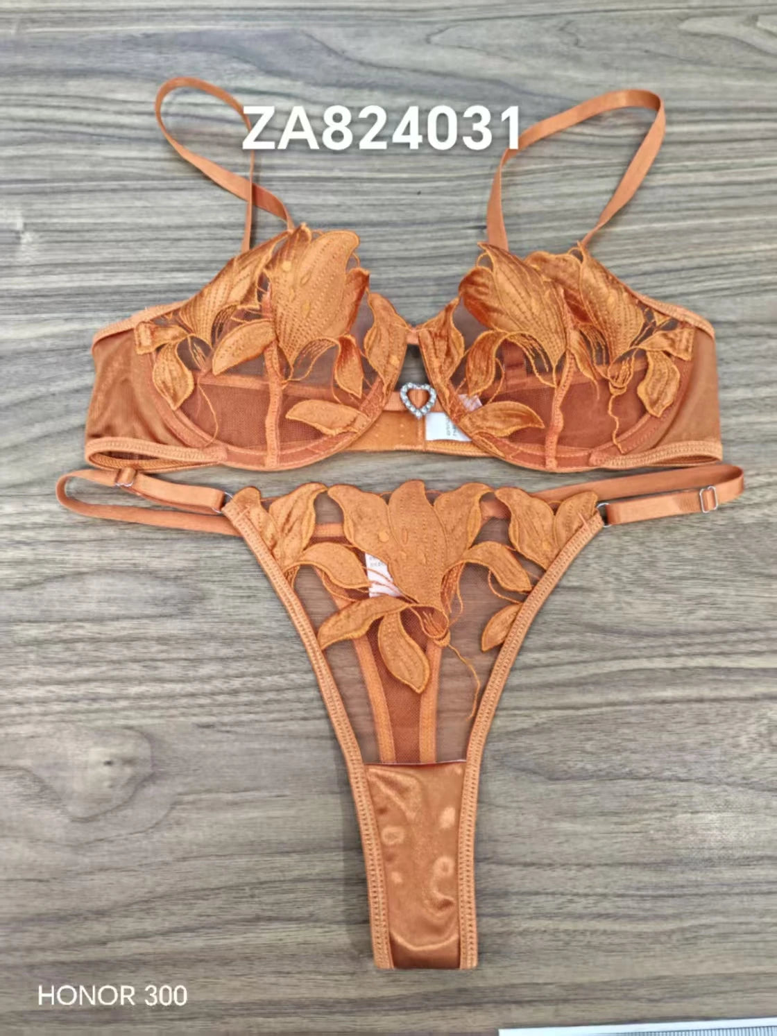 Transparent Floral Two Pieces Exquisite Lace Lingerie Set Ultrathin Bra Briefs Set Solid Exotic Lingerie For Ladies 23171A
