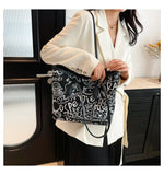 Large Capacity Printed Tote Bag, Fashion and Versatile Casual Single Shoulder Handbag with Pendant, College Style Women's Bags