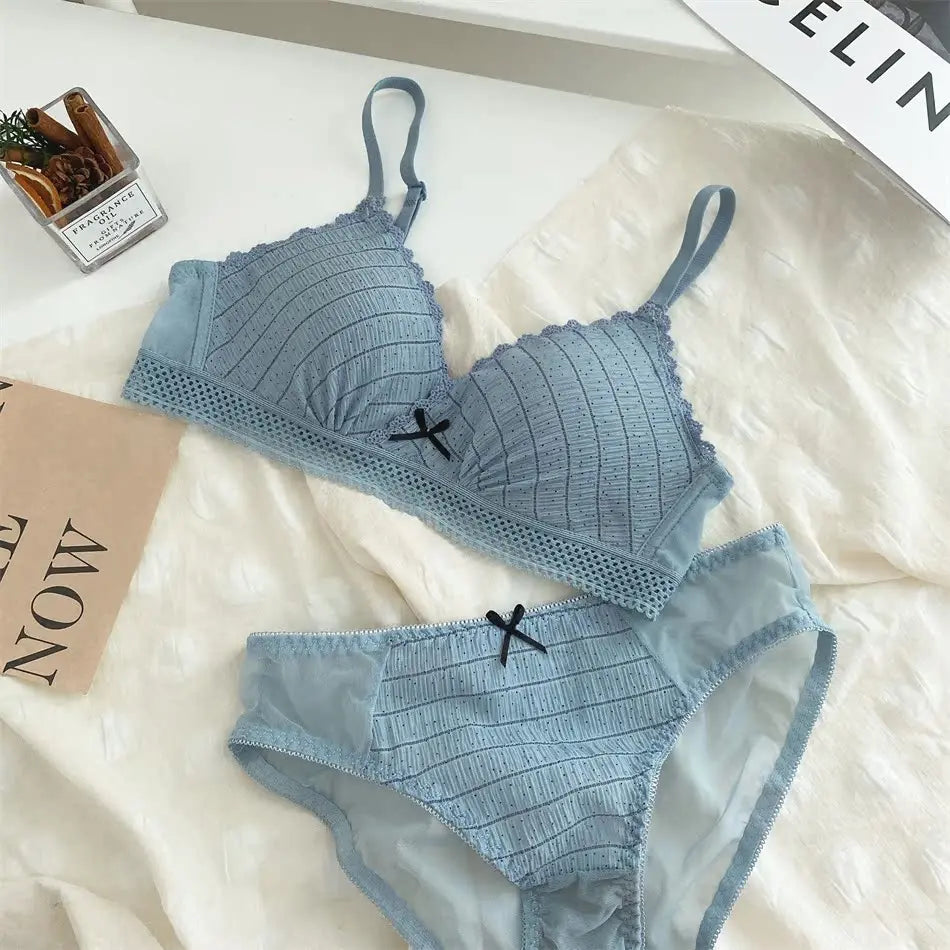 Japanese Style First Bra for School Girls No Wire Seamless Bralette Teen Comfort Invisible Thin No Marks, Natural Chest Enhancer