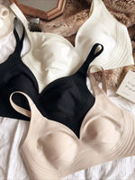 Summer Thin Cup Women Seamless Underwear Sexy Push Up Bra French Ice Silk Comfort Breathable Bralette Intimates Japan Lingerie