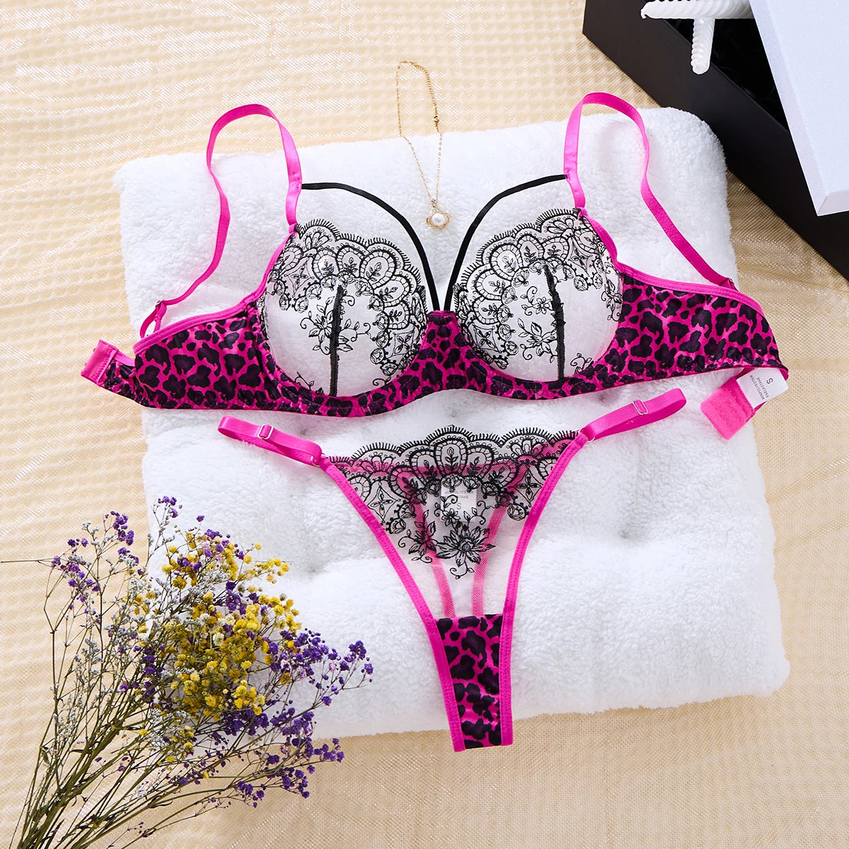 Magenta leopard print patchwork lace lingerie set-Sexy see-through chiffon demi-cup shaping bra thong set for two piece ZA825120
