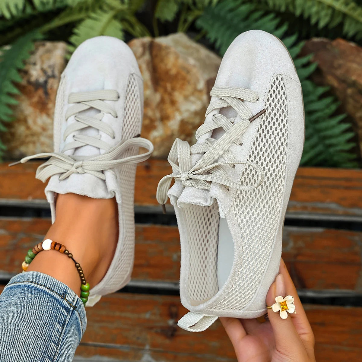 Women Mesh Lace‑Up Flat Sneakers Breathable Mesh Upper Round Toe Lightweight Retro De Training Casual Walking Summer Shoes