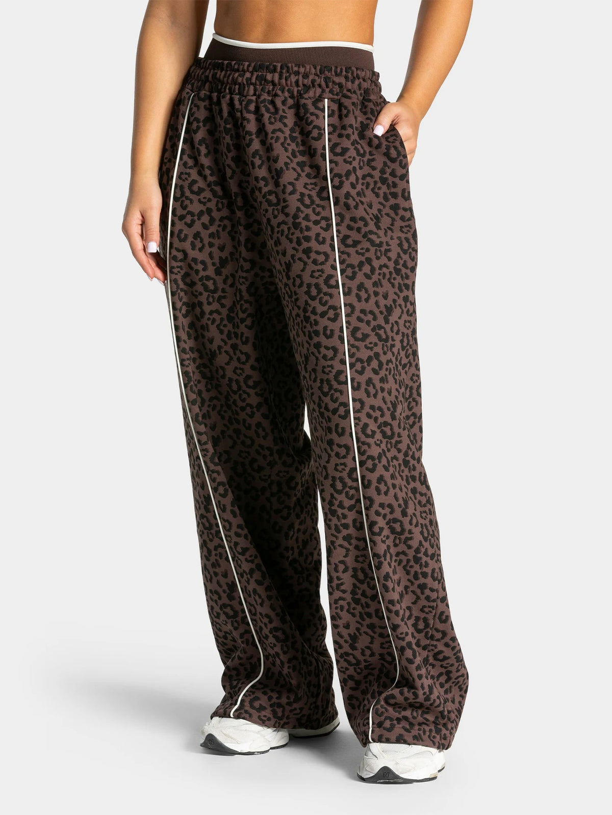 Loose Leopard Print Yoga Lounge Pants - Comfortable Sport Leggings for Workout & Casual Wear