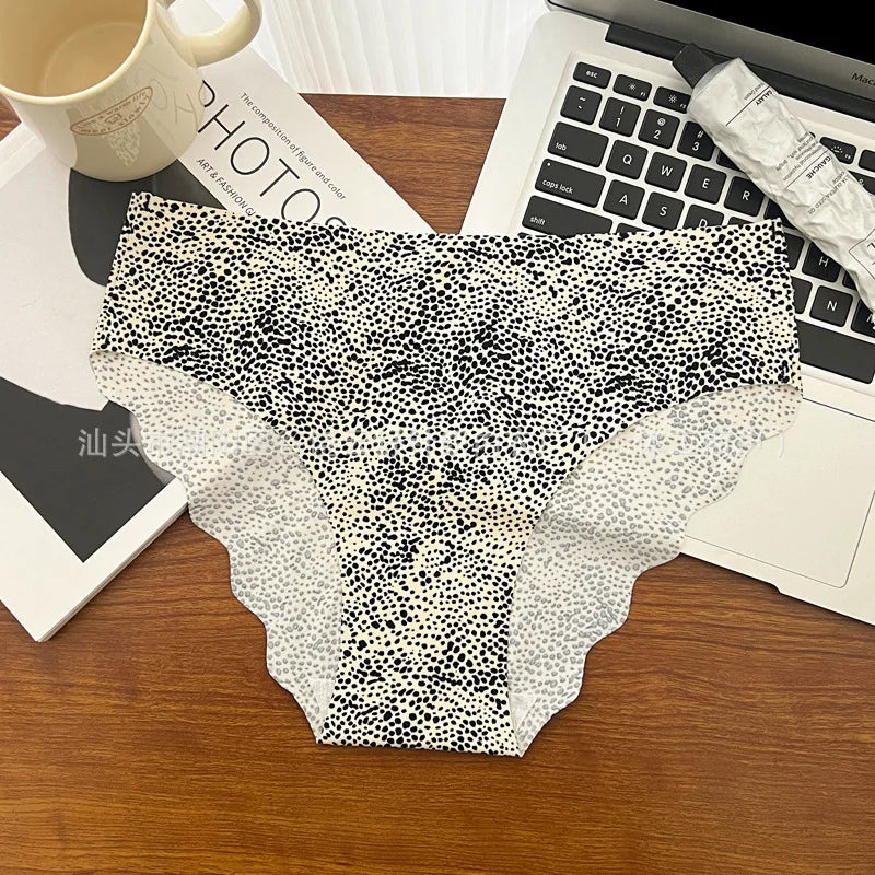 1pcs Seamless Panties Ladies Leopard Print Sexy Underwear Zebra Stripe Briefs Ice Silk Panty Invisible No Trace Solid Underpants