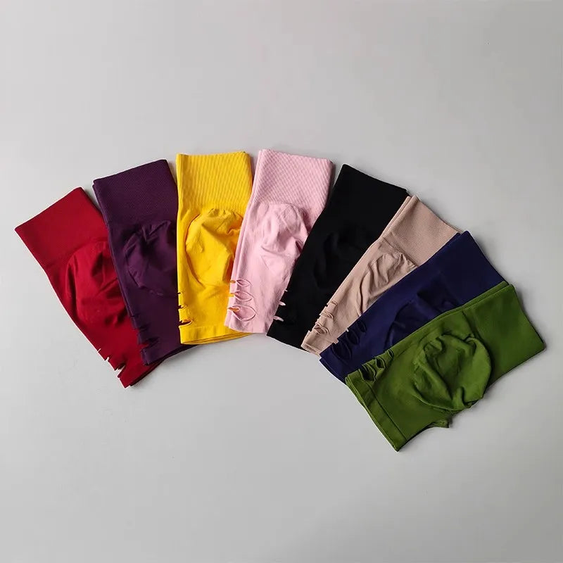 Women's High-Waist Yoga Fitness Shorts Peach Hip Lifting Perforated Elastic Breathable Three-Quarter Length Sporty Shorts