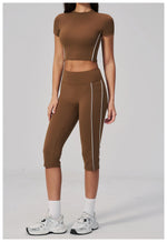 Color Blocked Yoga Suit Women Tracksuit Short Sleeve Shock-absorbing Sports T Shirts High Waist Pants Gym Running Fitness Suits