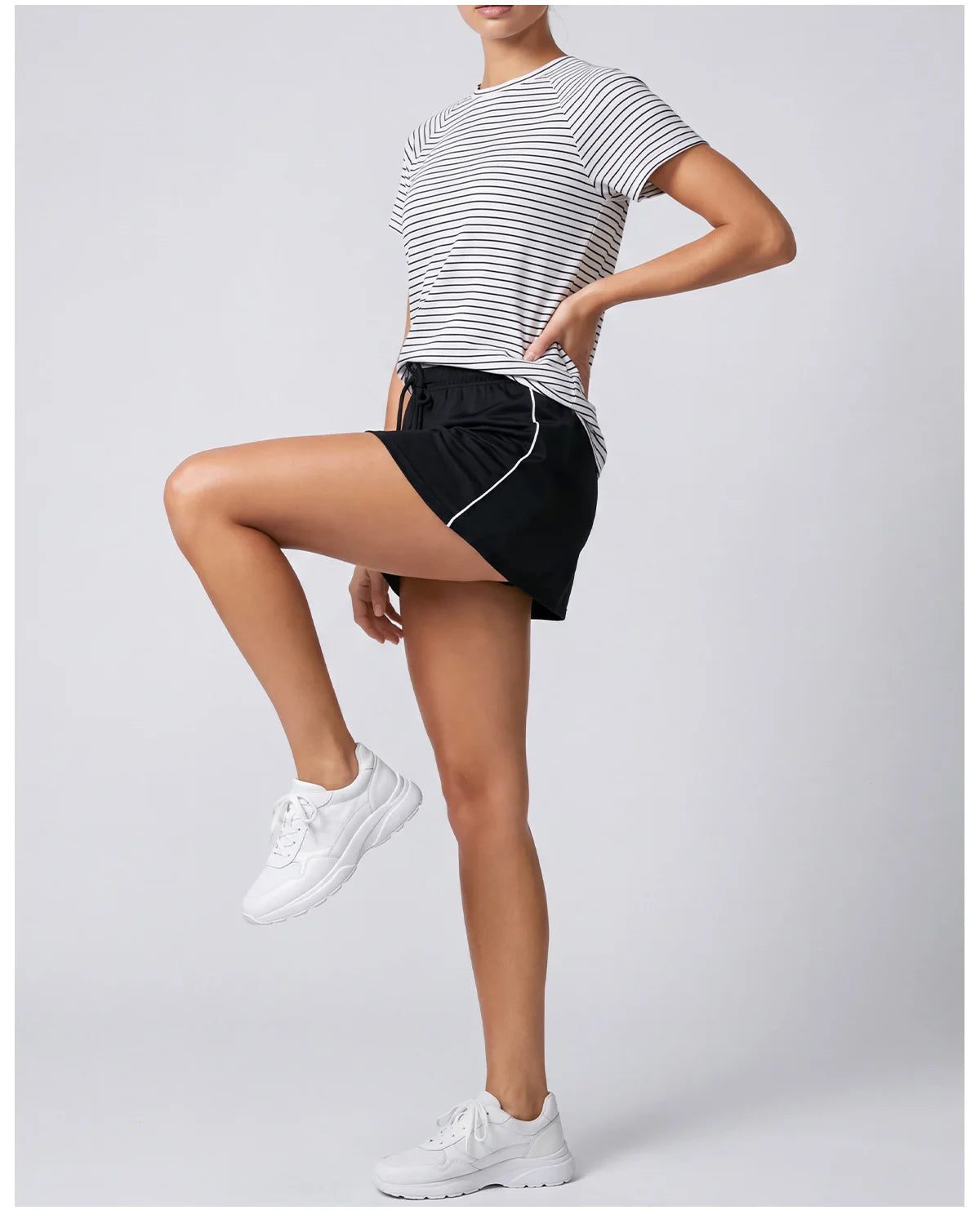 Women's Yoga Outfit Set Black Stripe Tennis Skirt Workout Clothes Short Sleeve O Neck Sports T Shirts Mini Skorts Fitness Sets