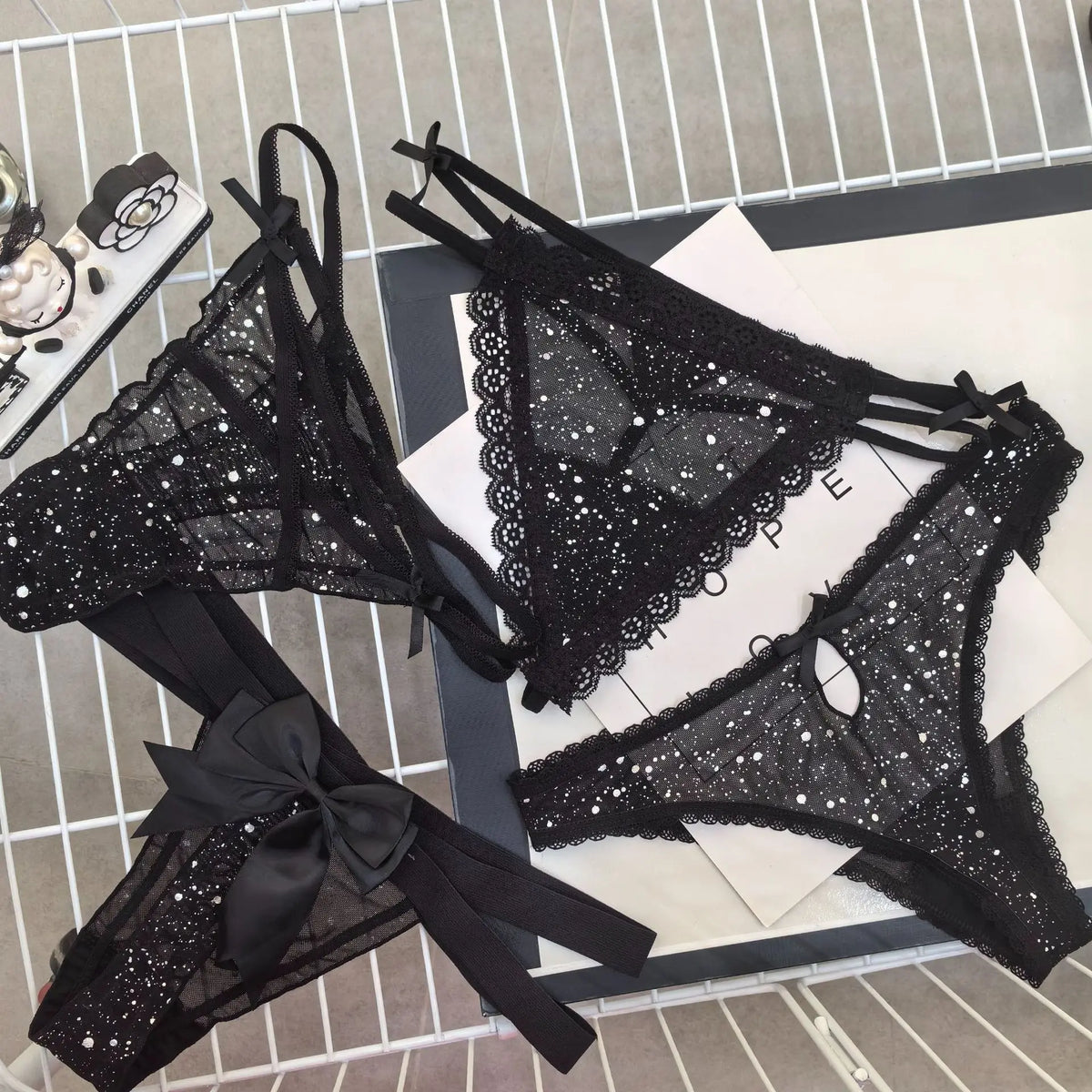 Sexy Women's Thong Erotic Cross Hollow T Pants Starry Sky Shiny Sequins Black Mesh Transparent Bow Perspective Briefs Lingerie