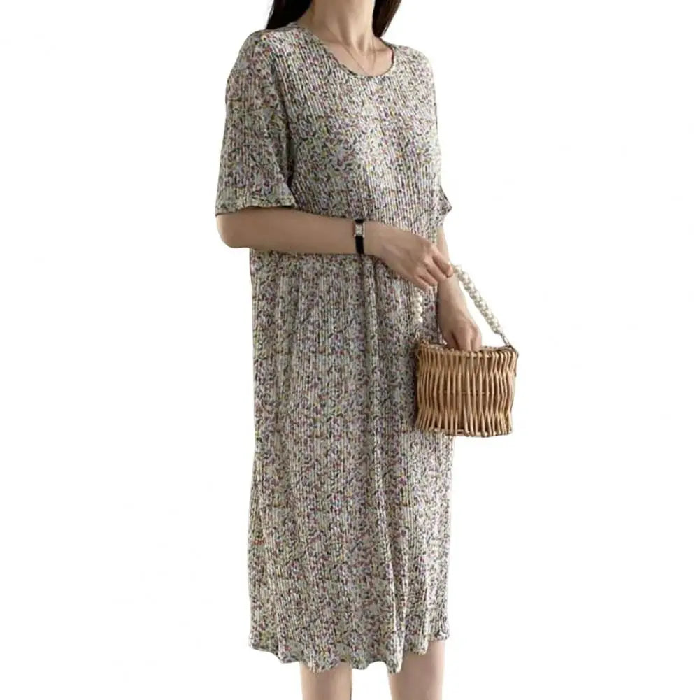 Summer Women Dress Small Flower Print Crew Neck Loose Short Sleeves Pleated Dating Shopping Midi Dress Mid-calf Length Pullover
