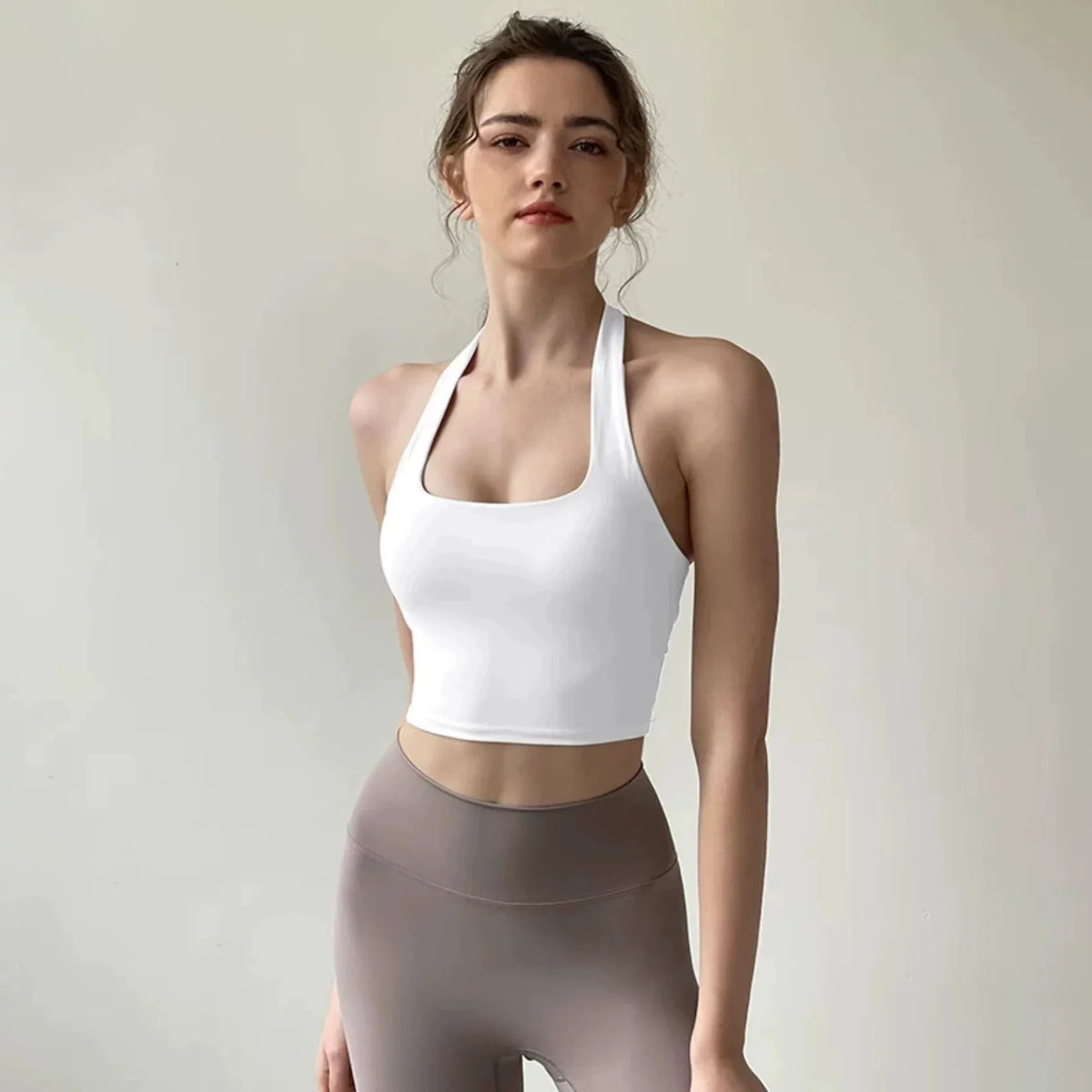Women's Yoga Sports Bra Sexy Neckband Chest Cushion Beautiful Back Fashionable Pleat Gathering Sports Bra for Fitness