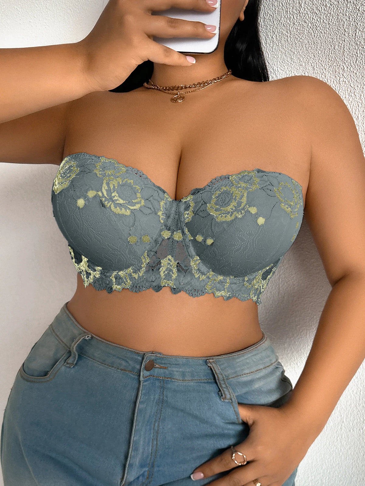 Plus Size Lace Women's Bra BCD Thin Cup Floral Embroidered Push up Bra Side Support Comfortable Underwire Lingerie Bra Women