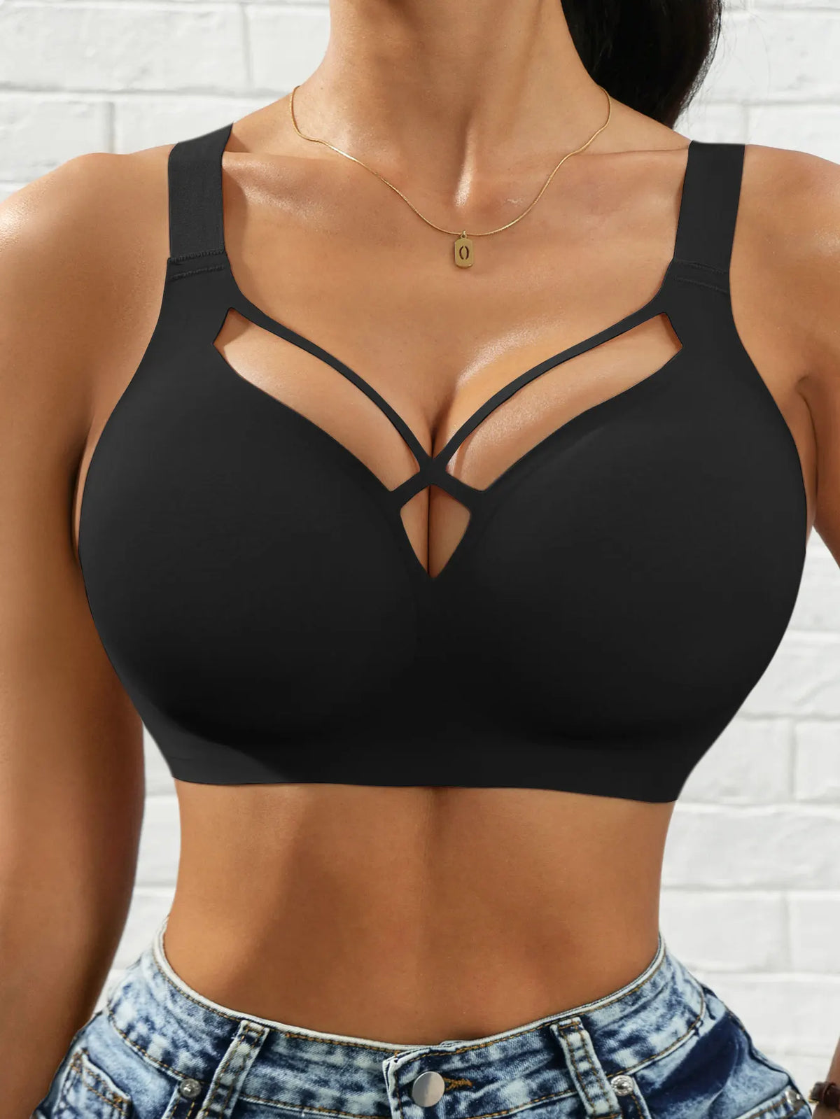 Women'sCross Front Yoga Sports Bra, U-Back Wirefree Adjustable Straps Removable Pads