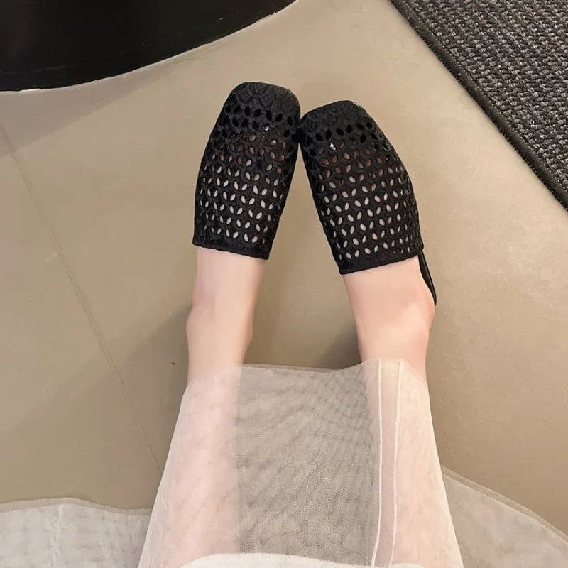 2026 Summer New Style Hollow Out Square Toe Low Heels Women Sandals Solid Color Outdoor Slippers Fashion Casual Sexy Beach Shoes