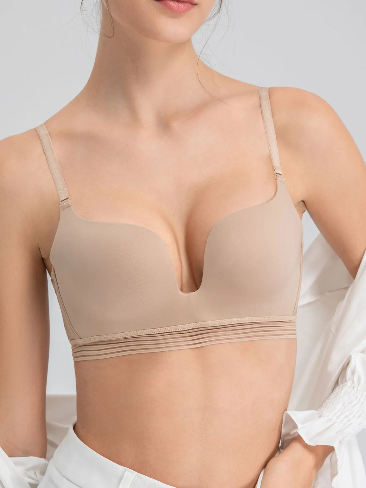 Sexy French lingerie for women without steel rings Push-up bra with a U-back design for enhanced support and an open-back