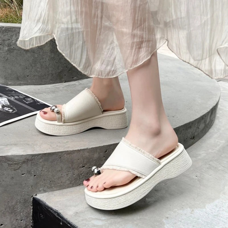 Women's Thick Heel Sandals Summer New StyleTrendy Toe Covering Flat Sandals Simple Design Rubber Sole