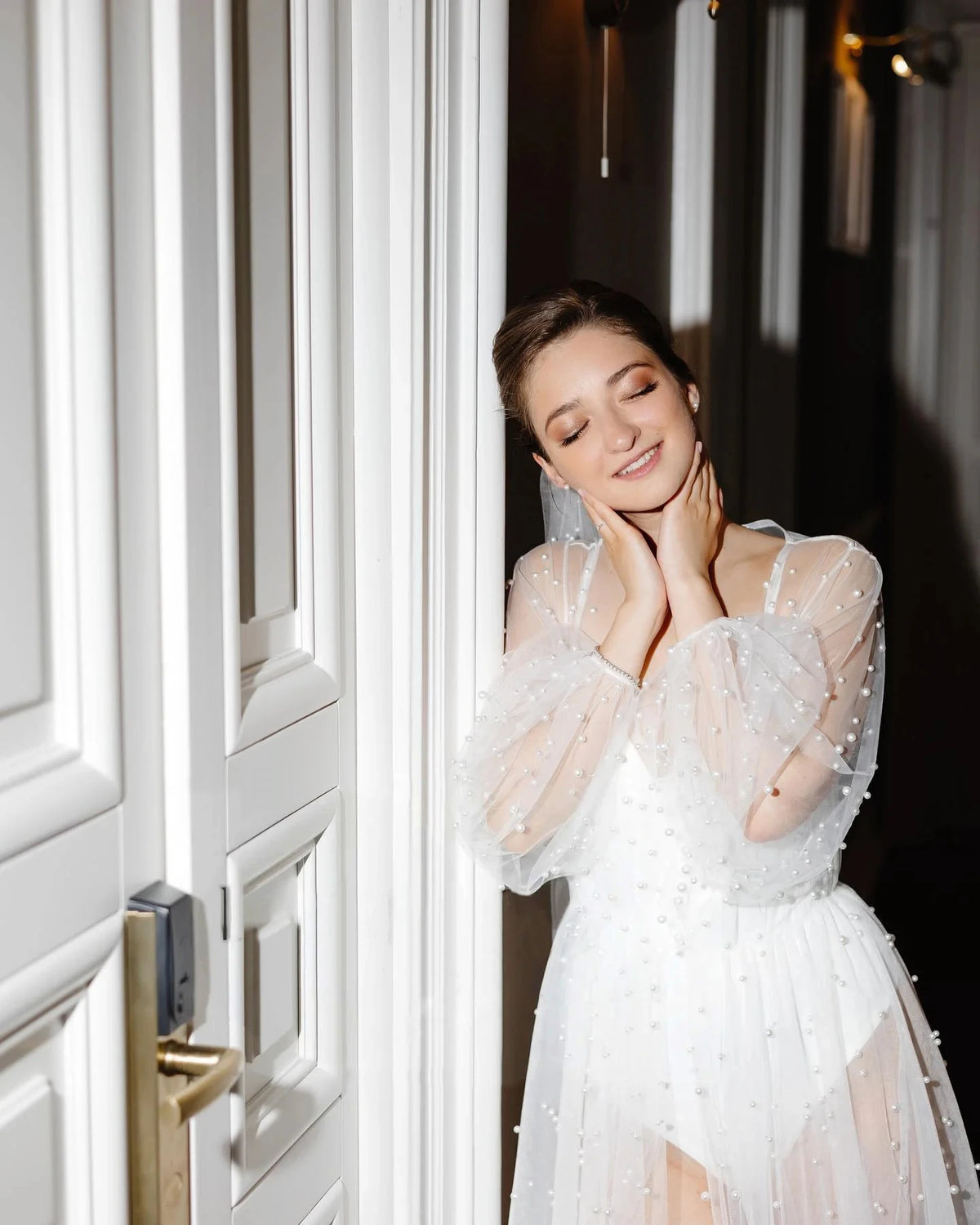 Pearl Robe For Women Long Sleeve Wedding Morning Robe Party Shawl Floor-Length Bridal Cape Sexy pearl robe Lantern Sleeve