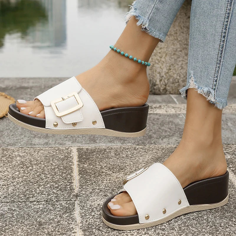 Buckle Decor Wedge Slippers Women Fashion Rivet High Heel White Sandals Woman Summer Slip On Pu Leather Platform Slides Mujer