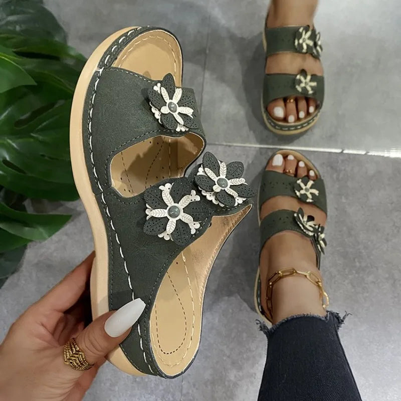 Women's Flower Decorated Slides Perforated Breathable Open Toe Slippers Thick Sole Comfort Casual Outdoor Shoes