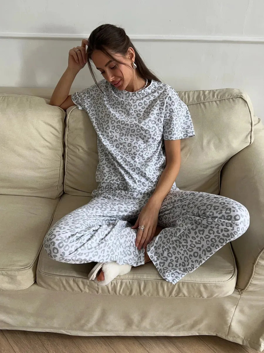 New Women's Sleepwear Two-Piece Set Summer Hot Item Leopard Print Girl Simple Casual Comfortable Home Suit Set T-Shirt Pants