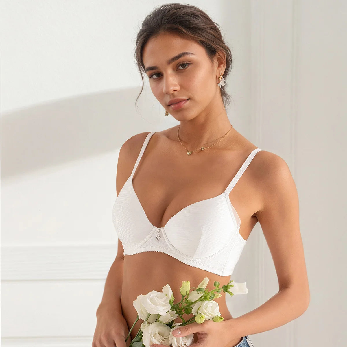 Fashionable White Bra Lace Lingerie Gathers And Lifts Women's Underwear With Elegant Style Sexy BrassiereMR3677