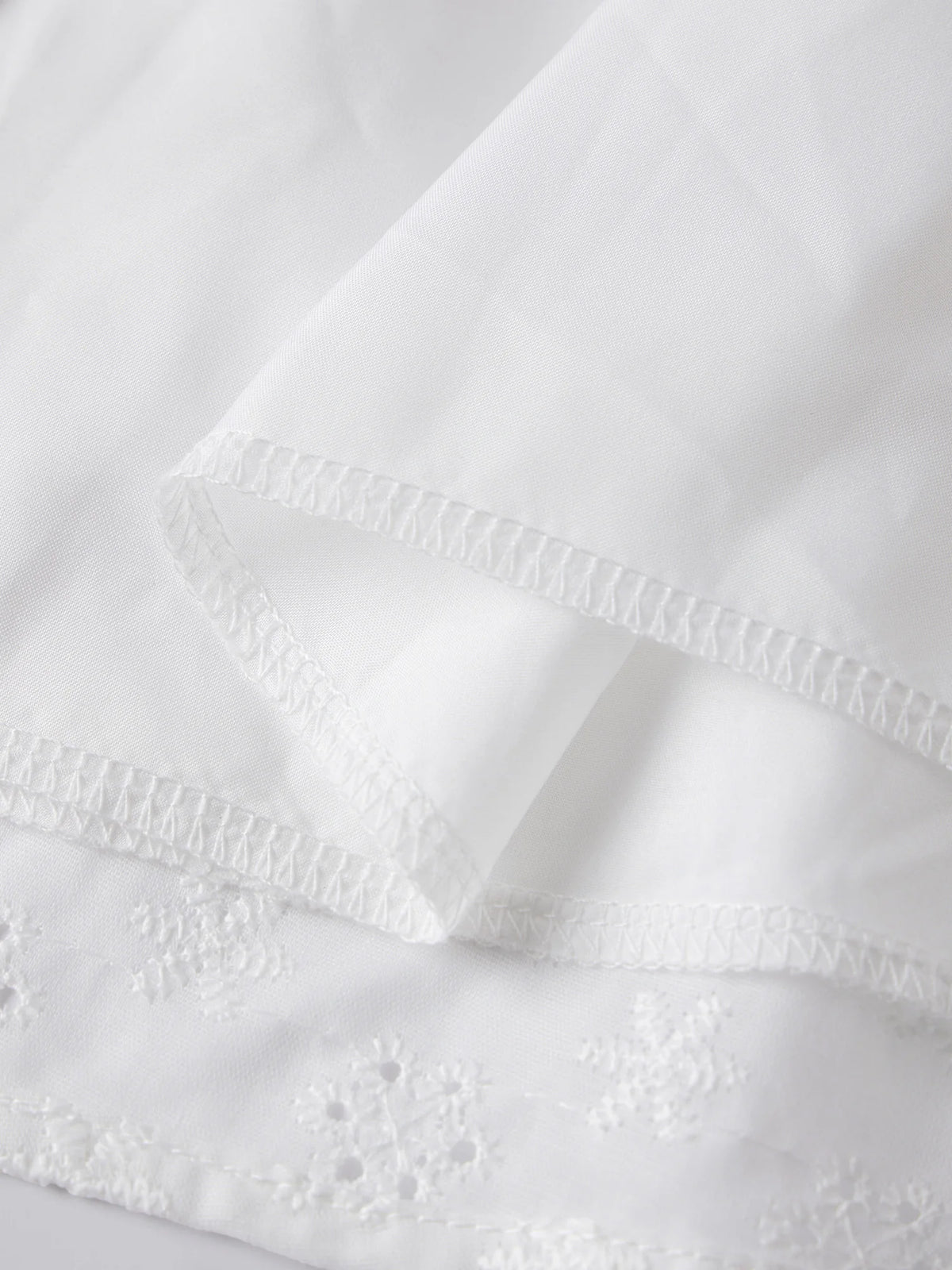 2026 Summer Women's Floral Eyelet White Cami Dress Sleeveless Square Neck A-line Dress Beach Bohemian Retro Sundress