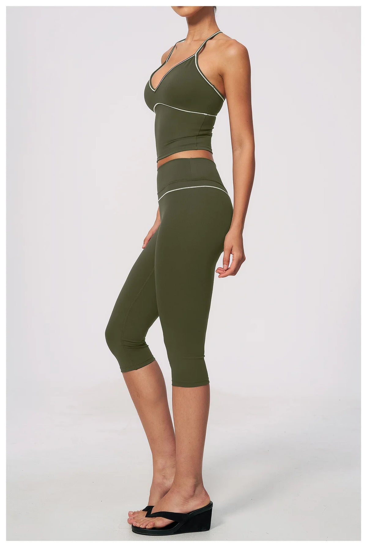 Summer Color Blocking Yoga Suit Women Tracksuit Hanging Neck V Neck Slim Sports Vest Tight Hip Lifting Capri Pants Fitness Sets