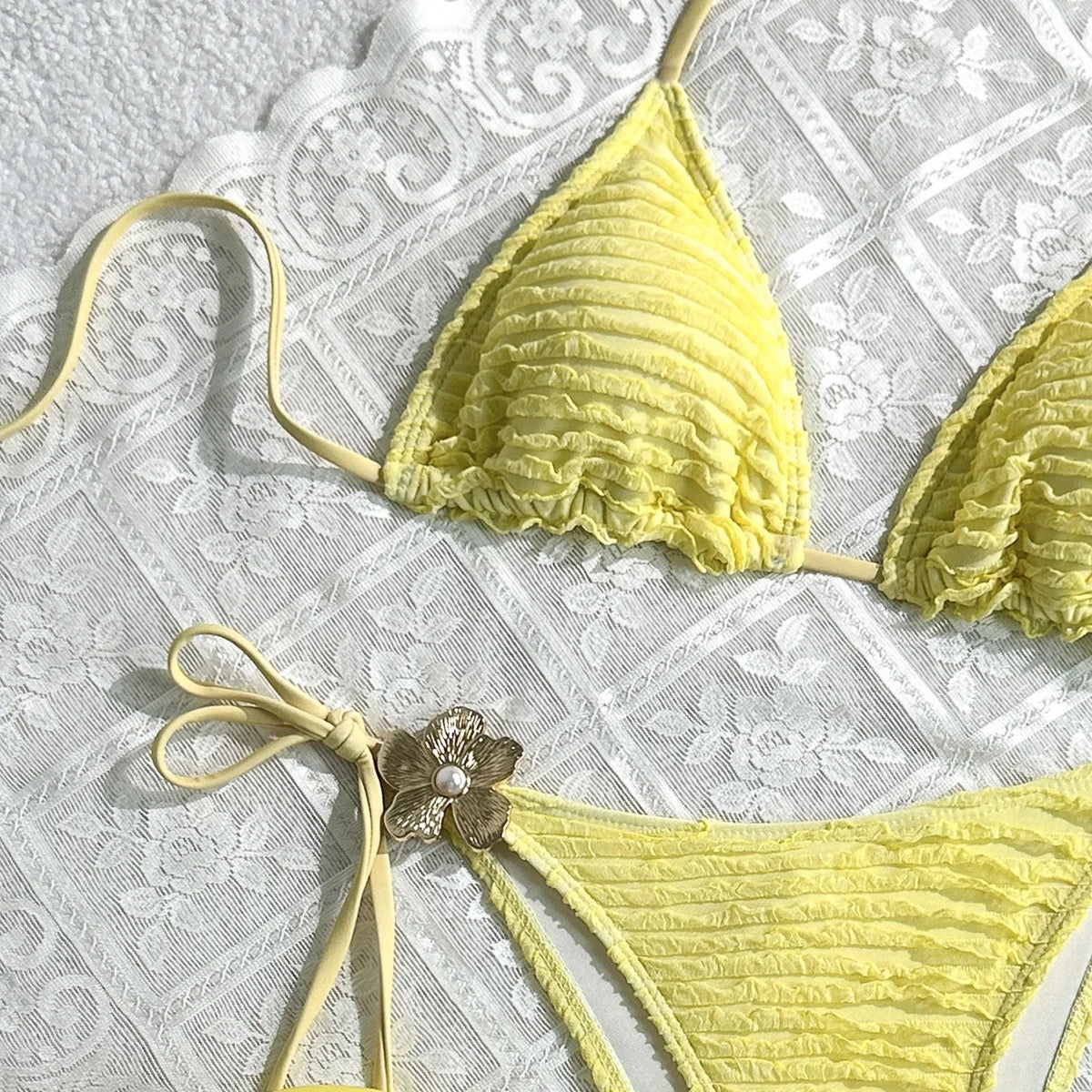 Sexy White Yellow Micro Bikini 2026 Women Metal Flower Push Up Bra Bandage Triangle Swimsuit Beach Bathing Suit Holiday Swimwear