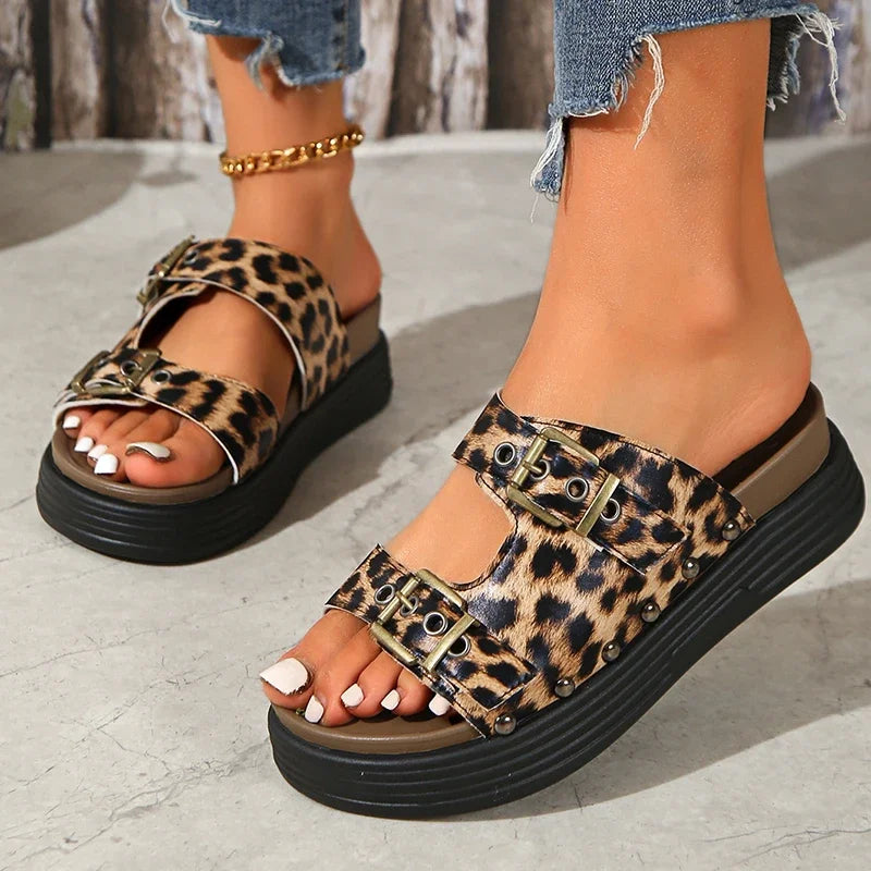 New Leopard Double Buckle Sandal for Woman Fashion 2025 Med Heel Flat Sandals Women Summer Non Slip Platform Sandal Female