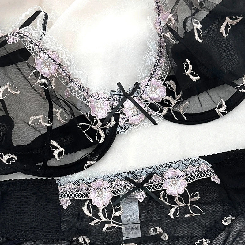 Pure Wind Ultra-thin Lace Underwear Women's Big Chest Small with Underwire Sexy Retraction Breast Support Breathable Bra Set ABC