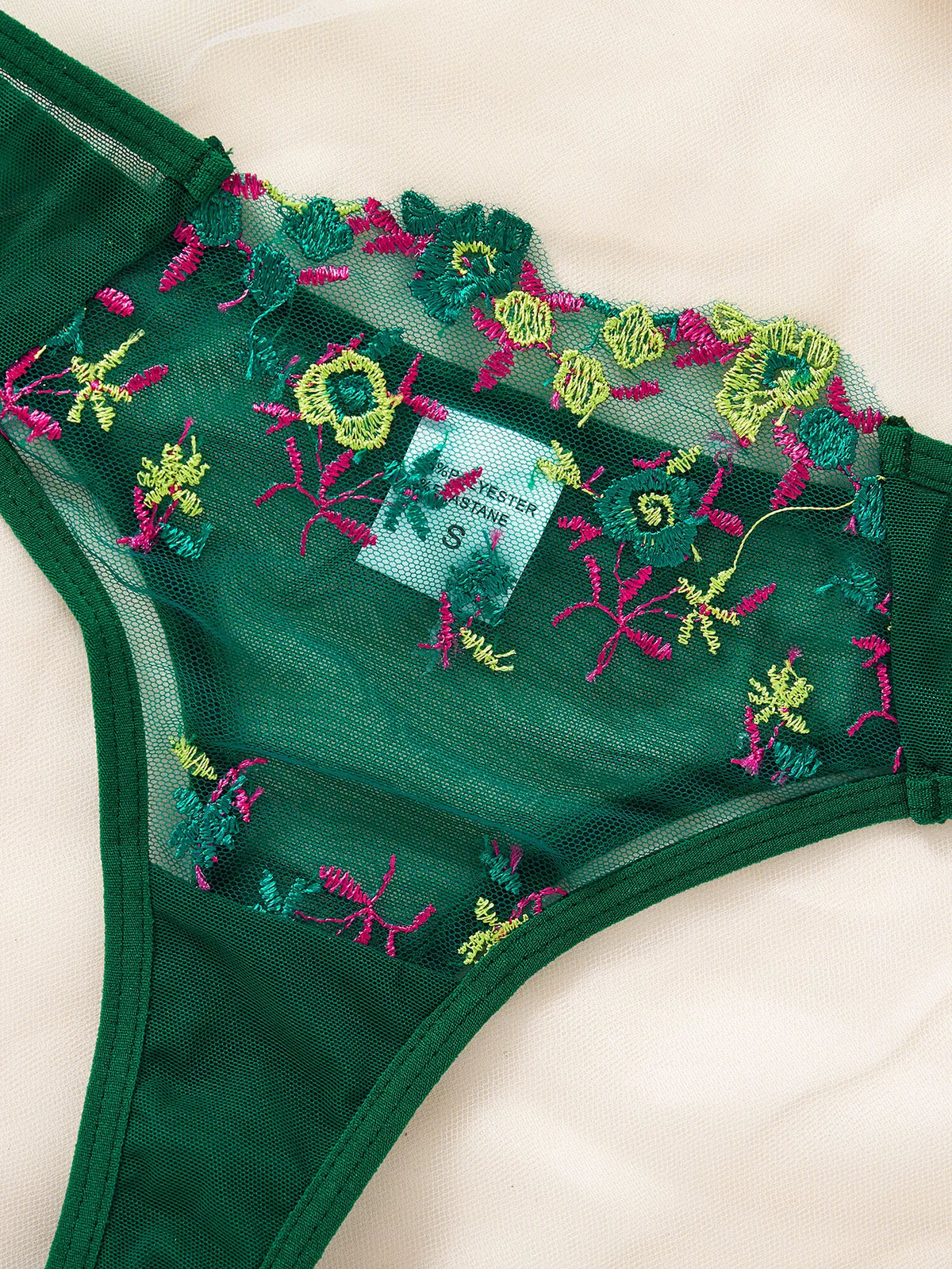 Green Embroidered Floral Lingerie Set - Sexy Bra And G-string Combo with Heart Decoration Underwear Set for WomenZA824026